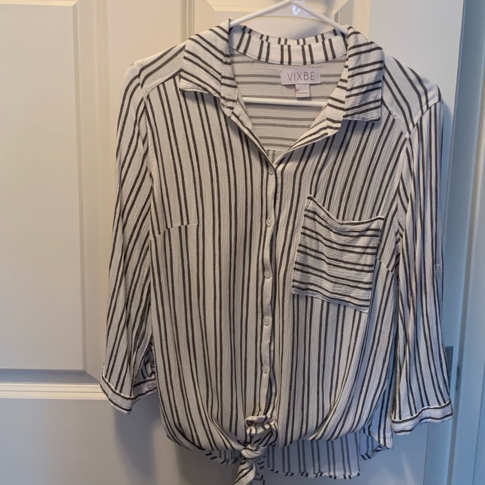 Vixbe Striped md. sleeve, front tie, button shirt